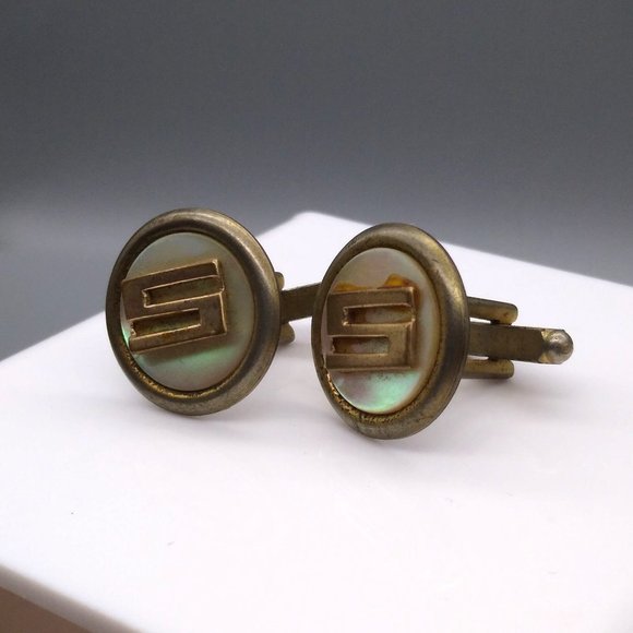 Classy Vintage Initial S Cufflinks, Art Deco Monogram Letter on Mother of Pearl - Picture 2 of 4